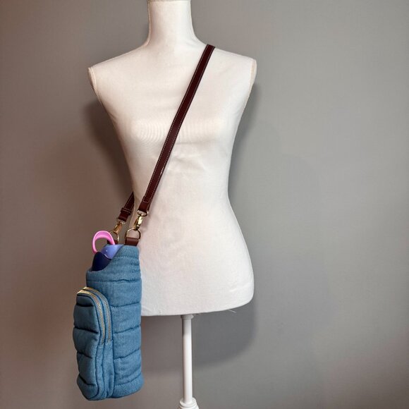 Wanderfull Denim Hydrobag with Strap, Phone and Card Holder, Blue w/brown strap - Picture 13 of 16